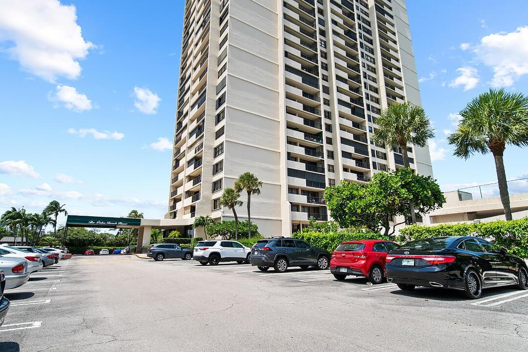 5600 N FLAGLER Drive 310 photo 15