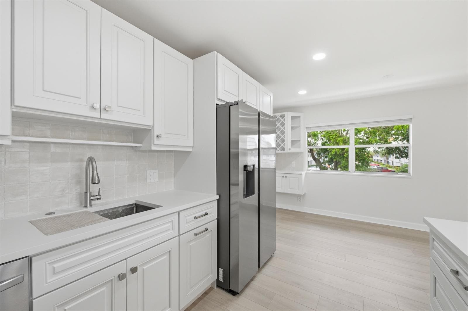 670 MONACO Court N photo 9