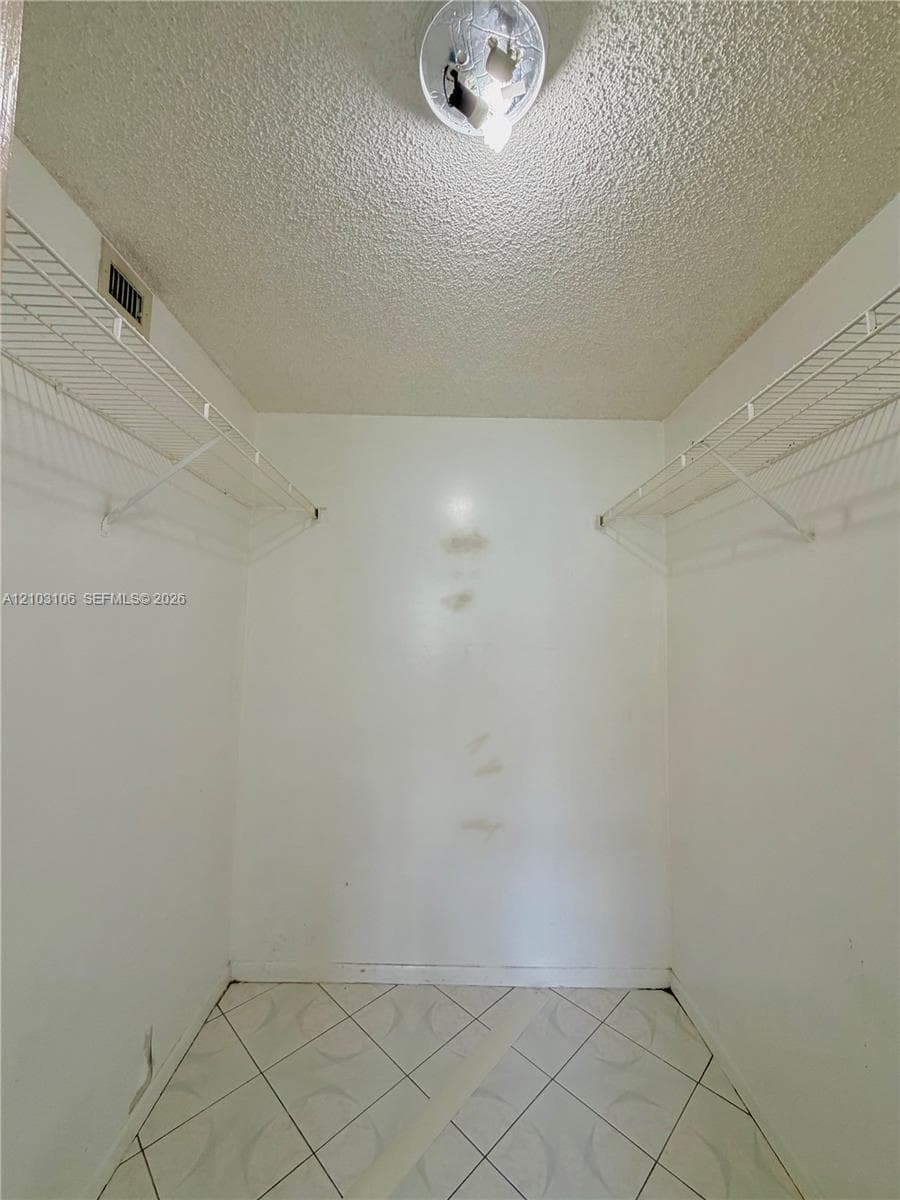 2230 N Cypress Bend Dr 308 photo 23