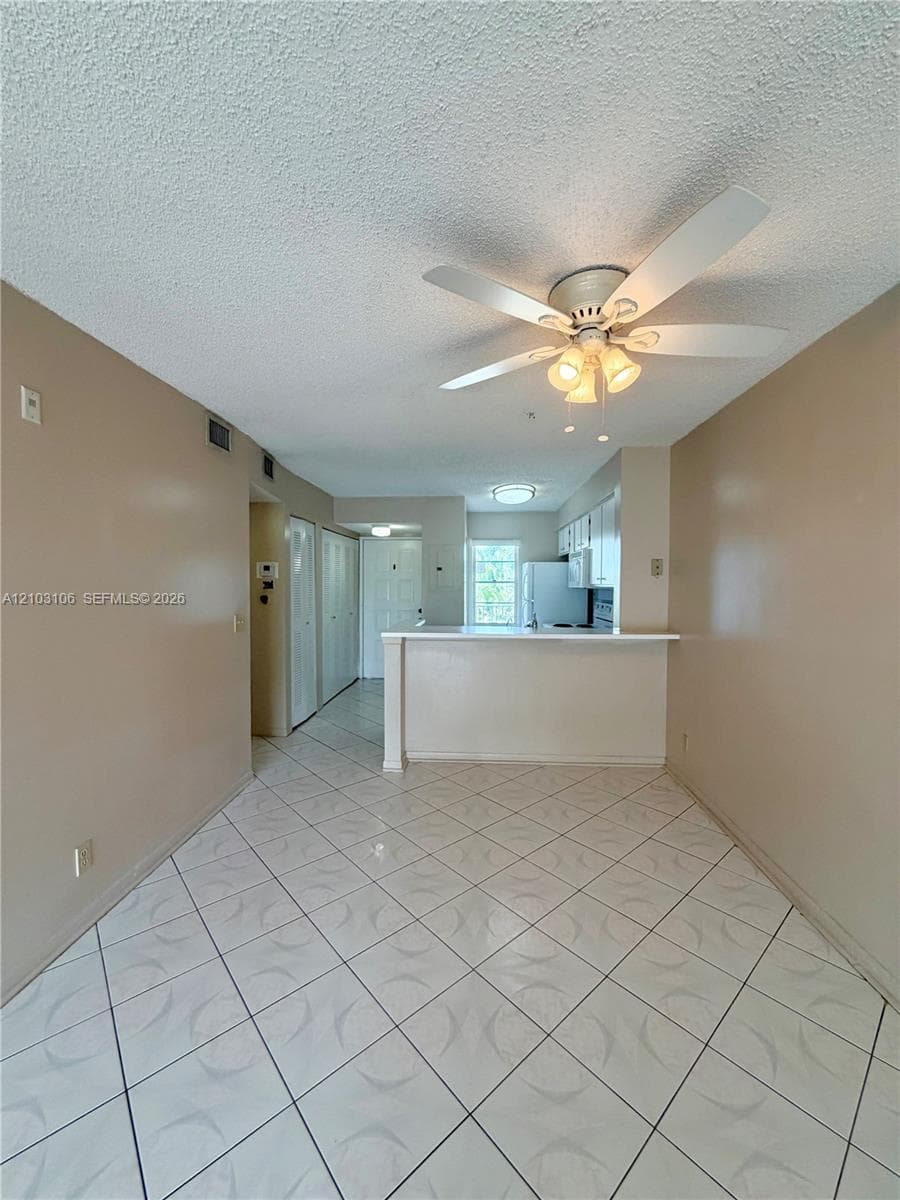 2230 N Cypress Bend Dr 308 photo 16