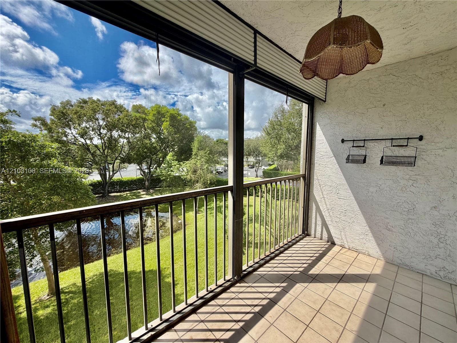 2230 N Cypress Bend Dr 308 photo 19