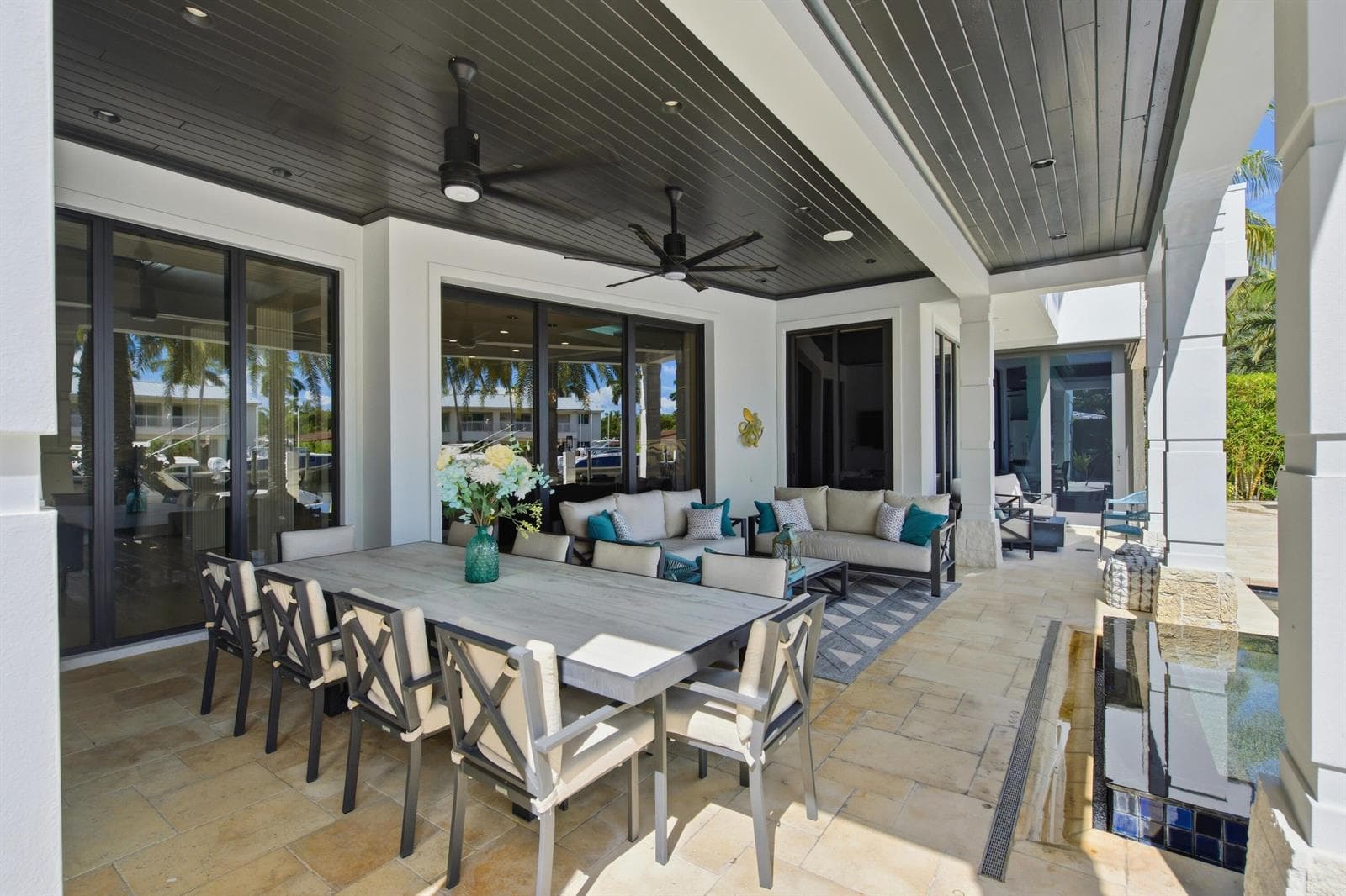 720 ISLE OF PALMS Drive photo 17