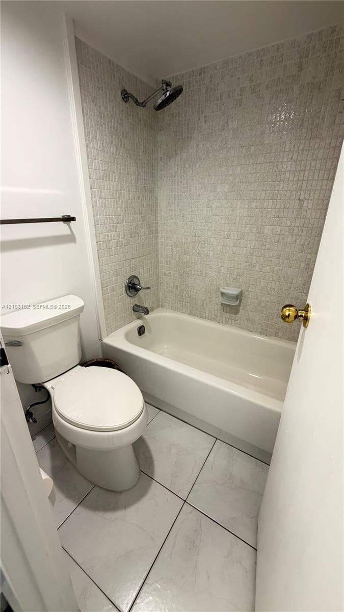 100 Bayview Dr 217 photo 12