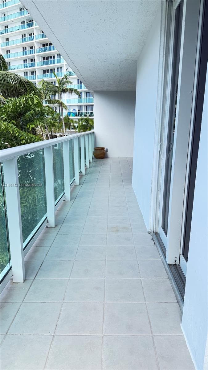 100 Bayview Dr 217 photo 8