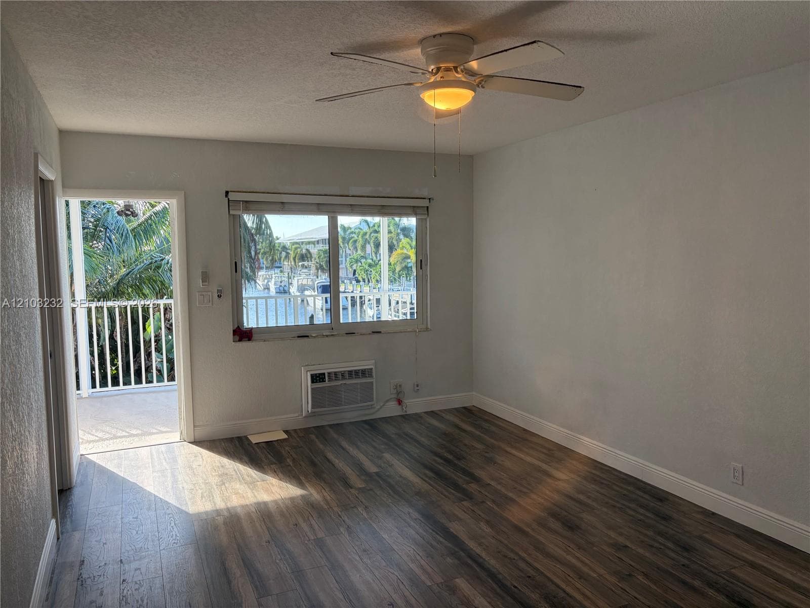 2815 NE 33rd Ave 205 photo 17