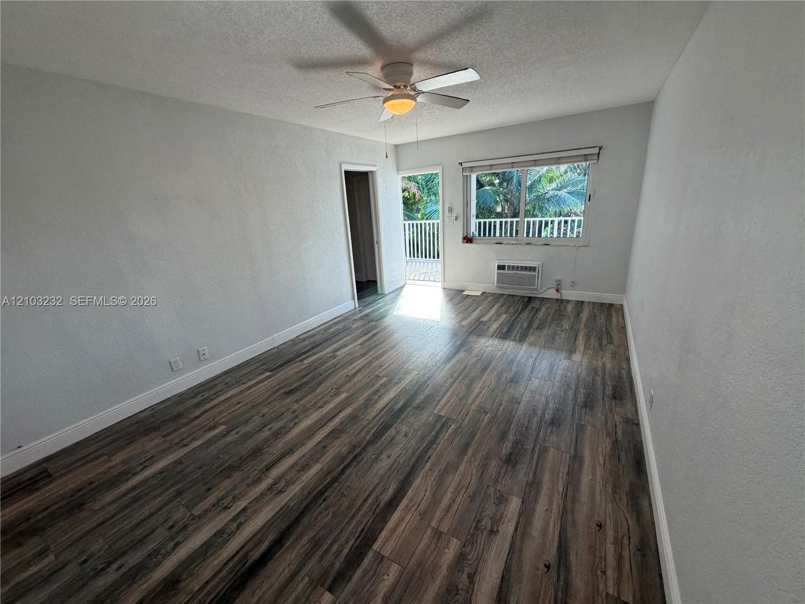 2815 NE 33rd Ave 205 photo 10