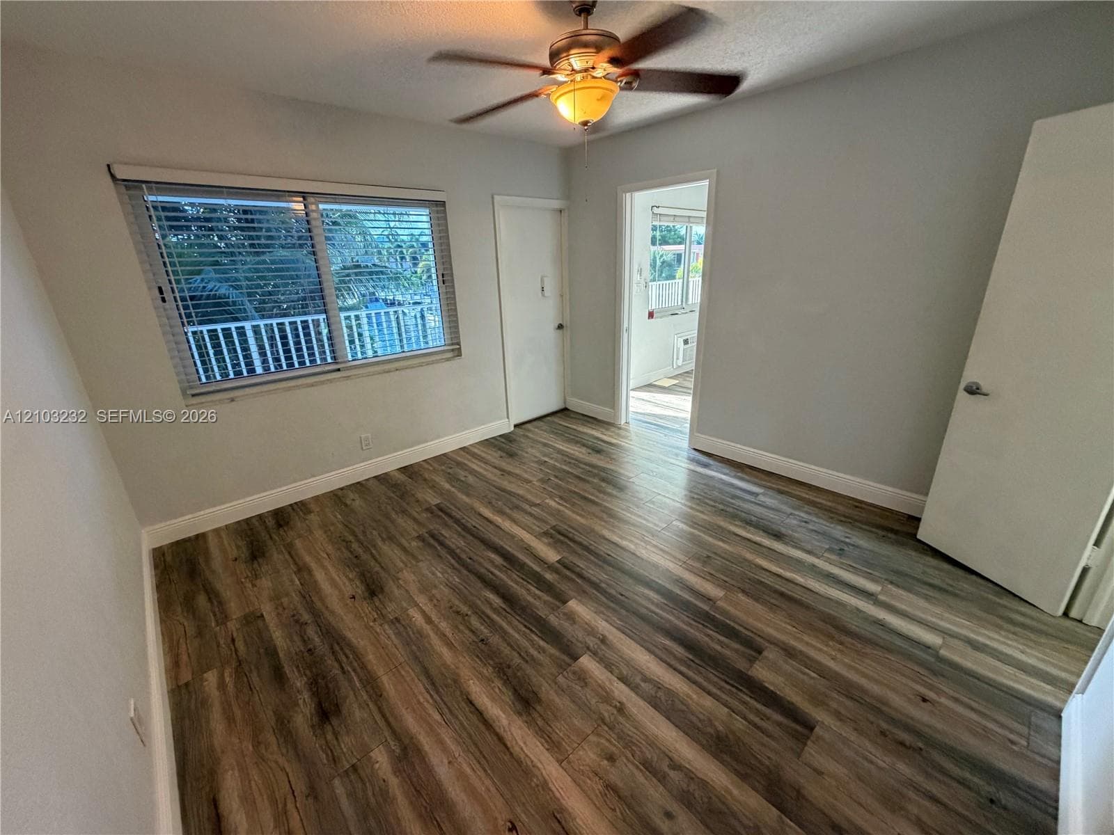 2815 NE 33rd Ave 205 photo 14