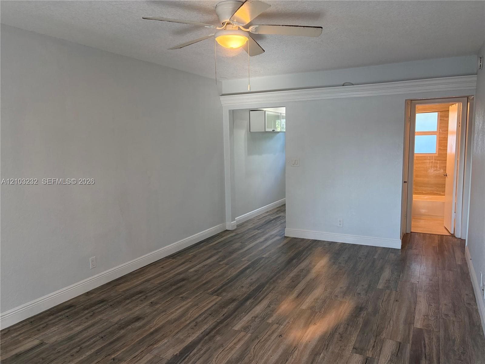2815 NE 33rd Ave 205 photo 18