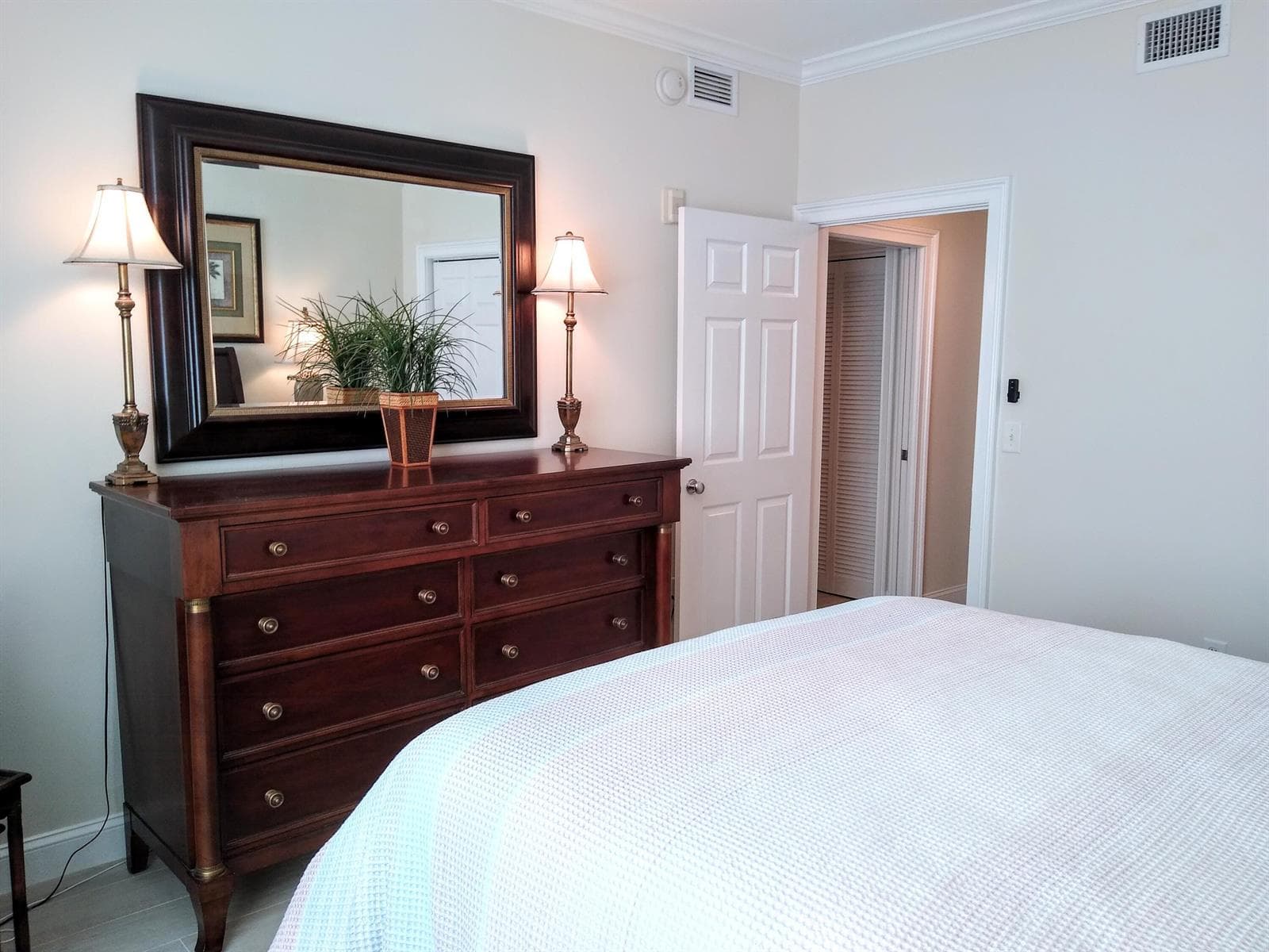 806 E Windward Way 410 photo 19