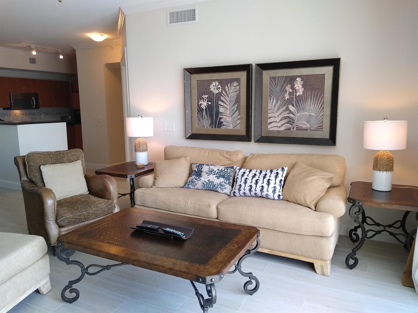 806 E Windward Way 410 photo 4