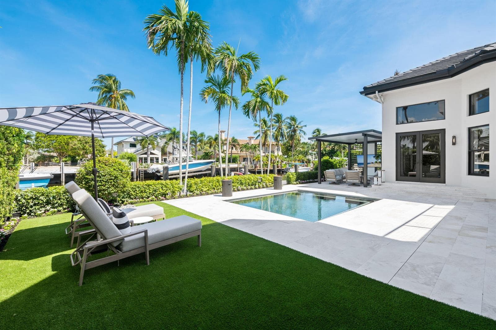 2525 SEA ISLAND Drive photo 12