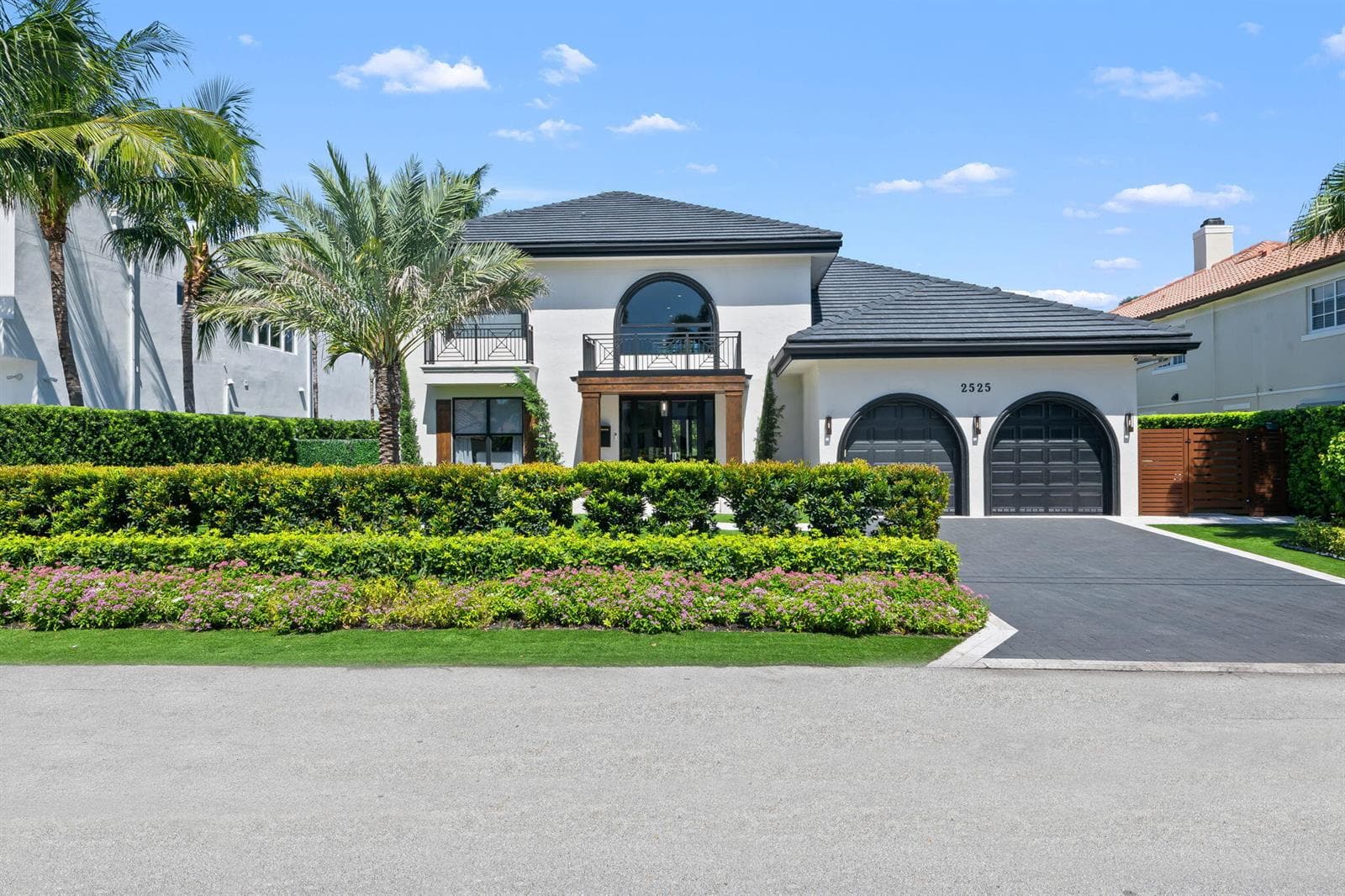 2525 SEA ISLAND Drive photo 20