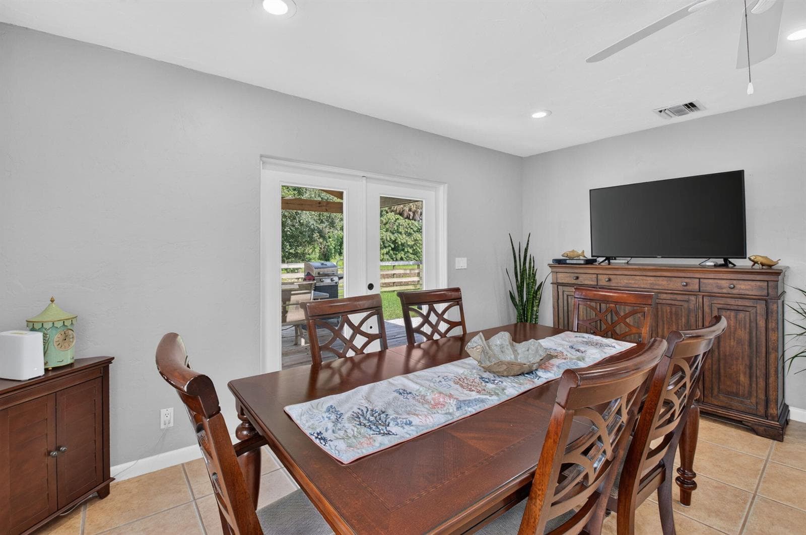 4675 CANAL Drive photo 17