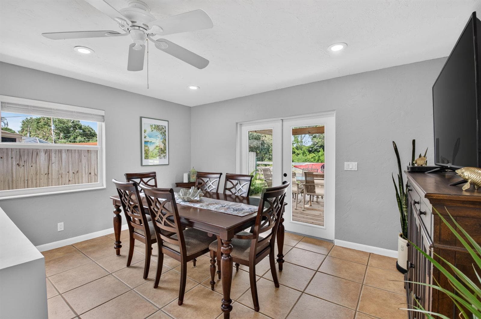4675 CANAL Drive photo 12