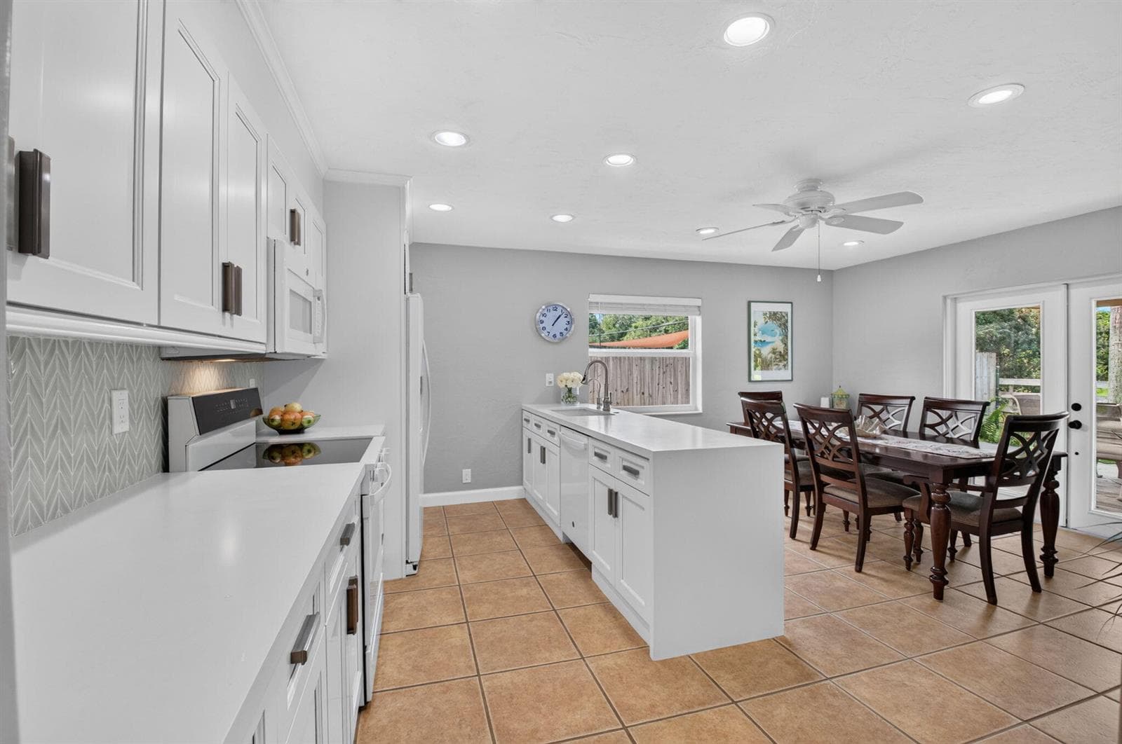 4675 CANAL Drive photo 10