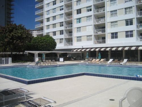 300 Bayview Dr 410 photo 13
