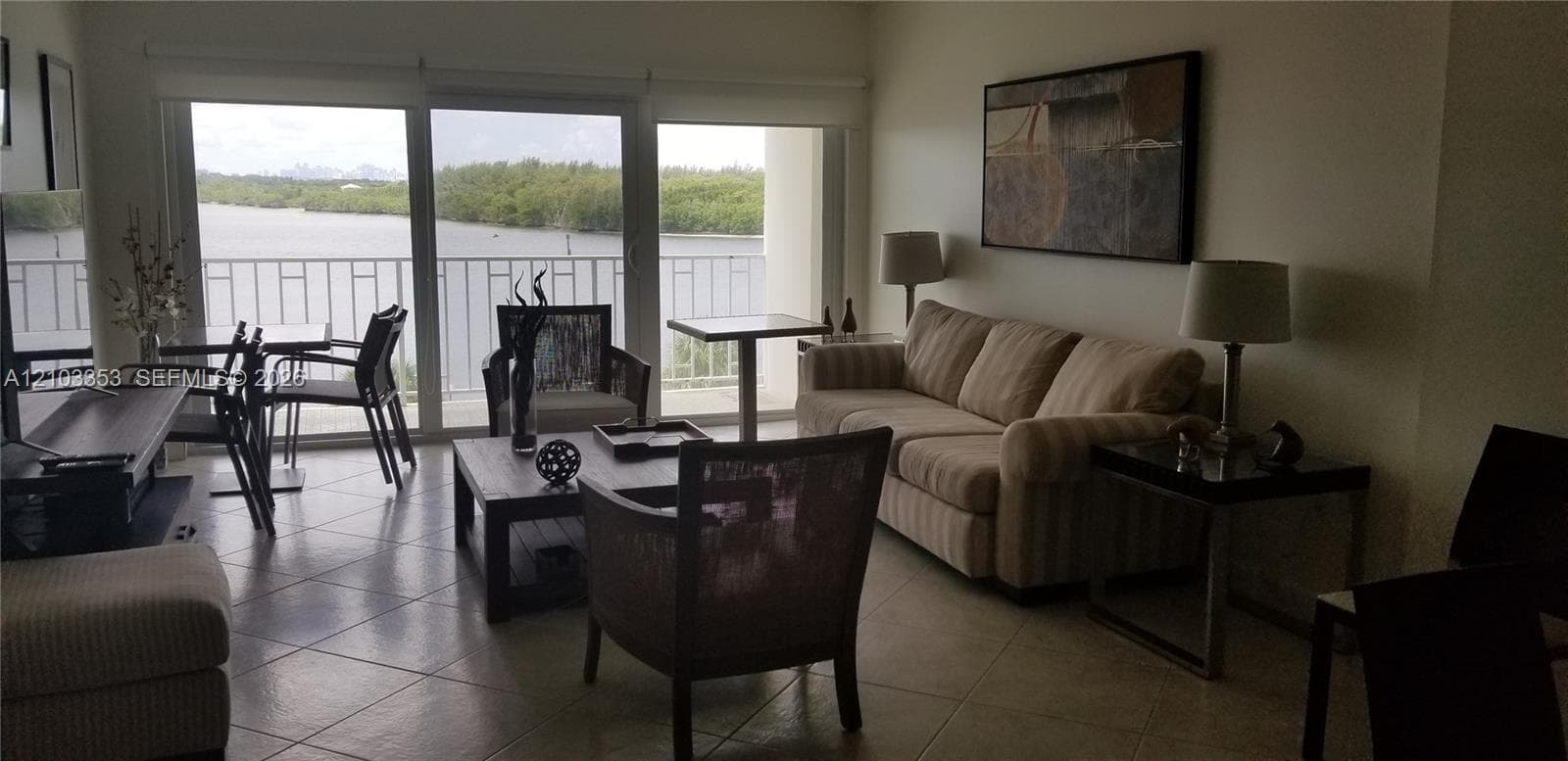 300 Bayview Dr 410 photo 5