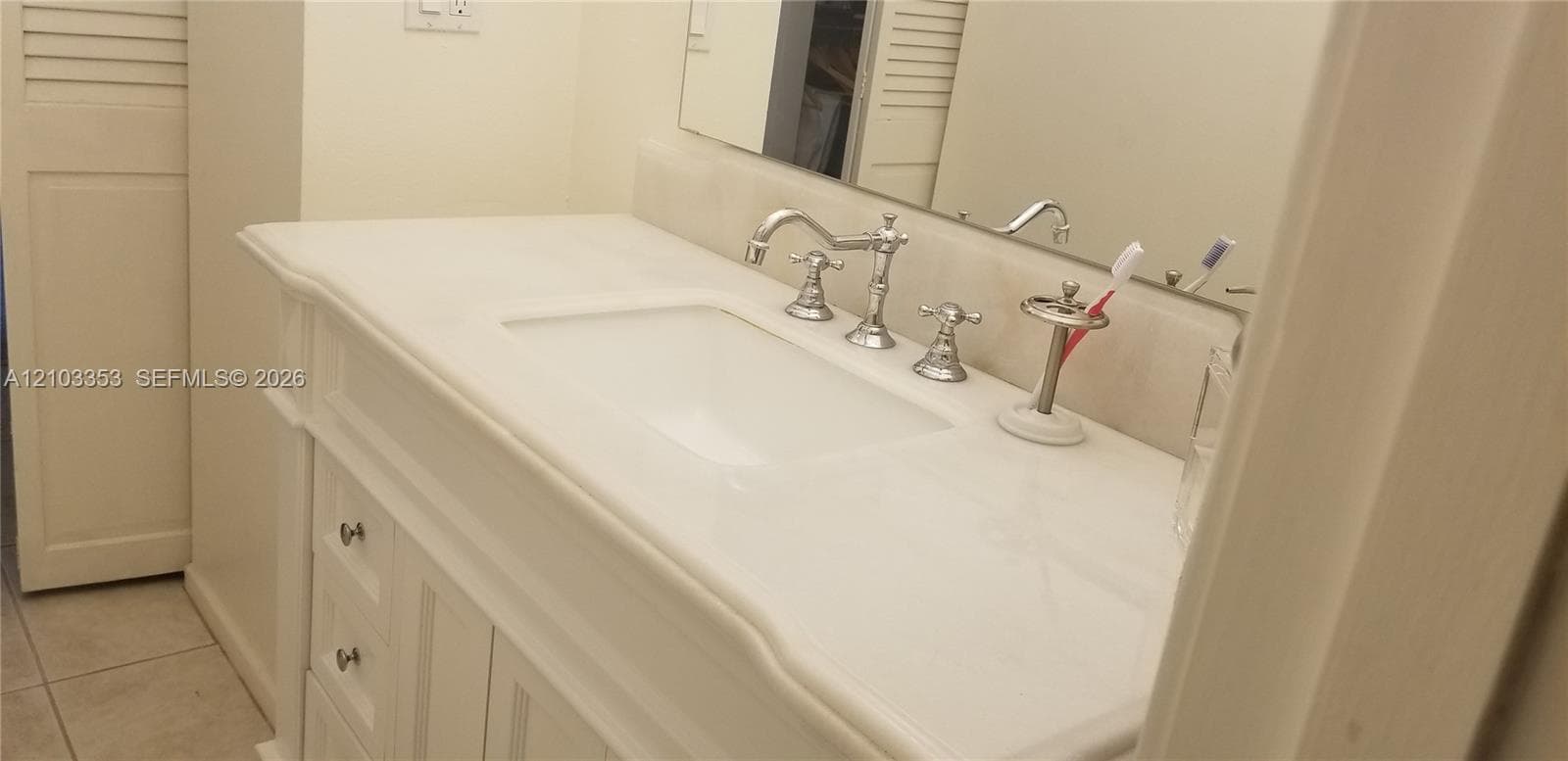 300 Bayview Dr 410 photo 10