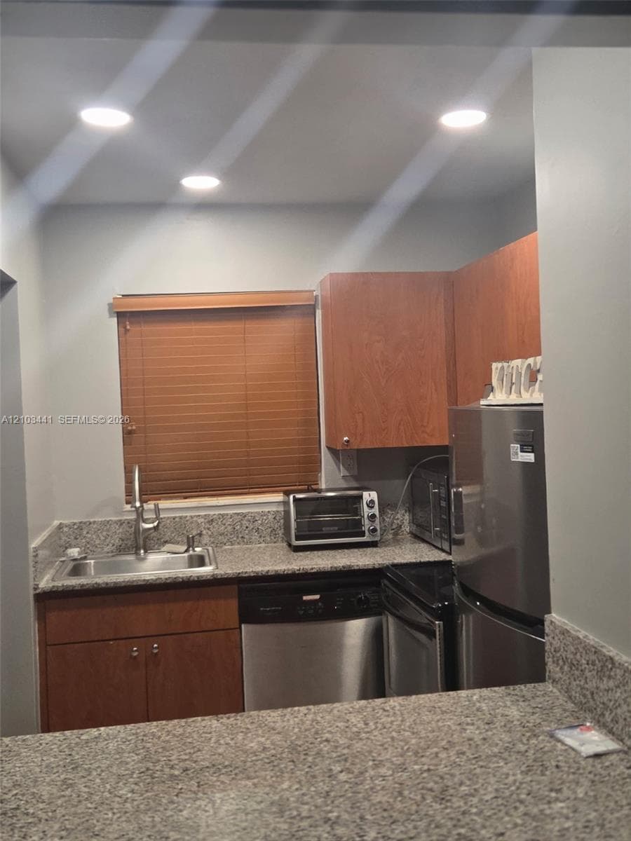 3536 NE 168th St 508 photo 6