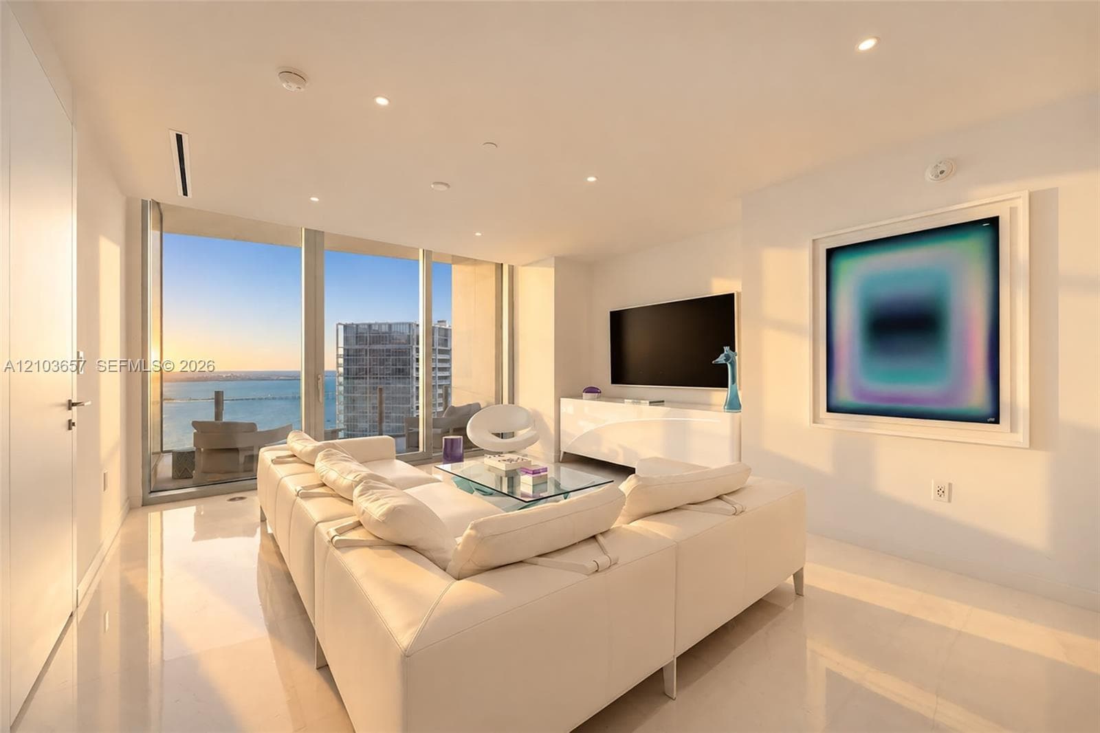 300 Biscayne Boulevard Way 5205W photo 1
