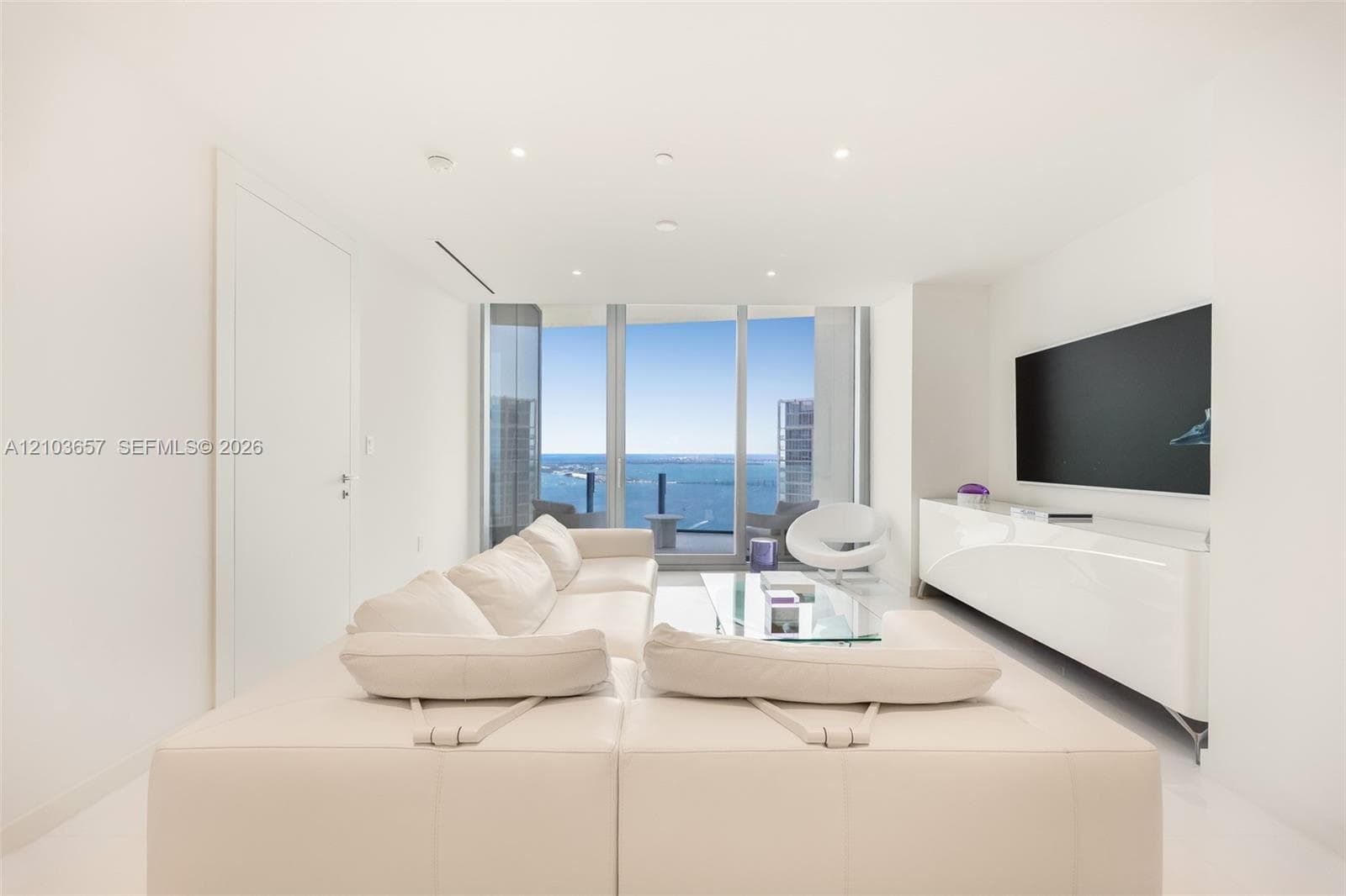 300 Biscayne Boulevard Way 5205W photo 8
