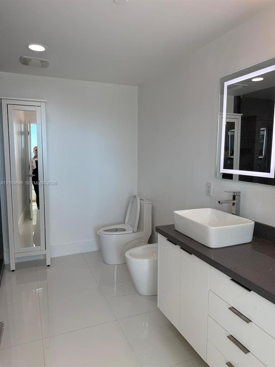 888 Biscayne Blvd 3101 photo 16
