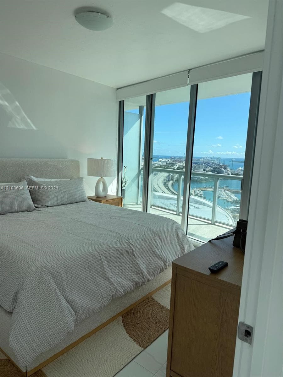 888 Biscayne Blvd 3101 photo 12