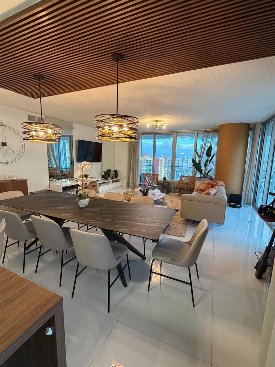 330 Sunny Isles Boulevard 5-2407 photo 2