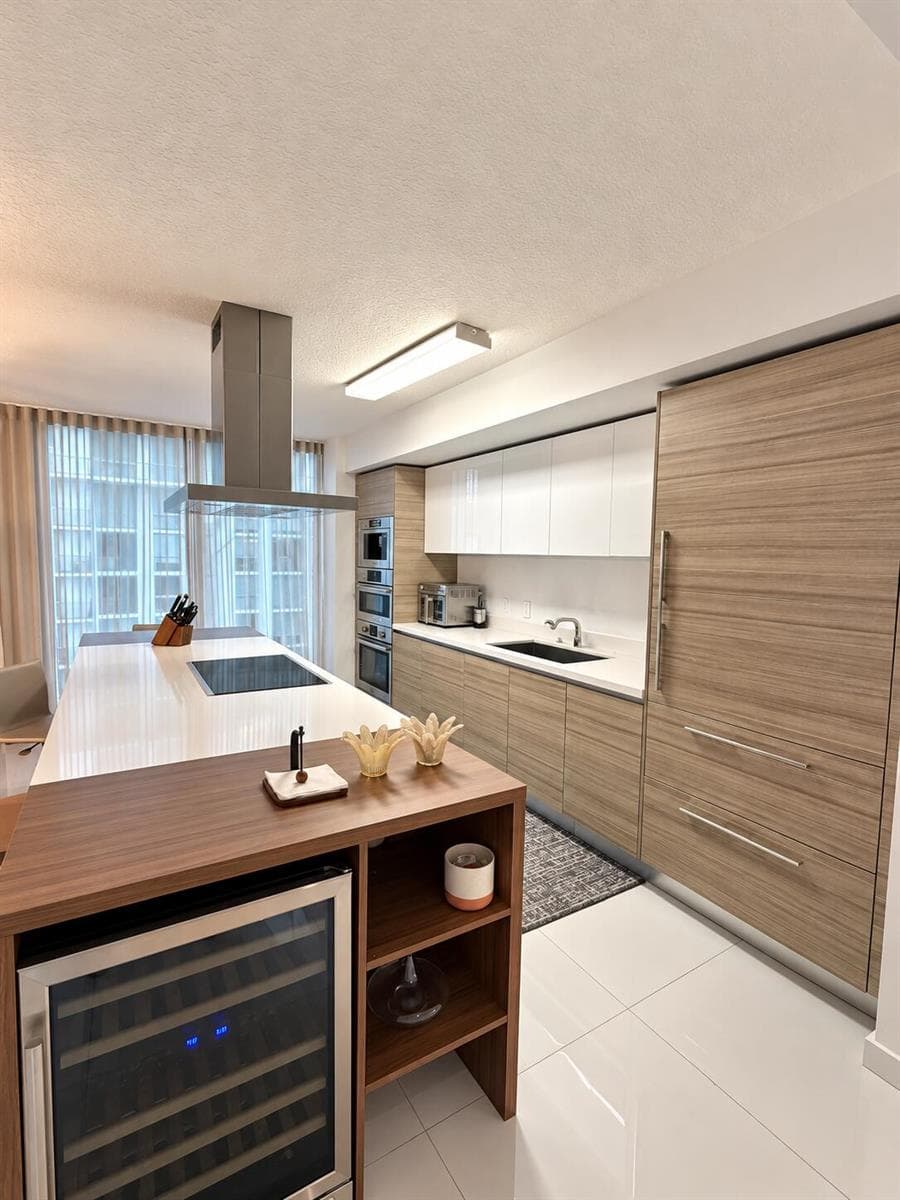 330 Sunny Isles Boulevard 5-2407 photo 6