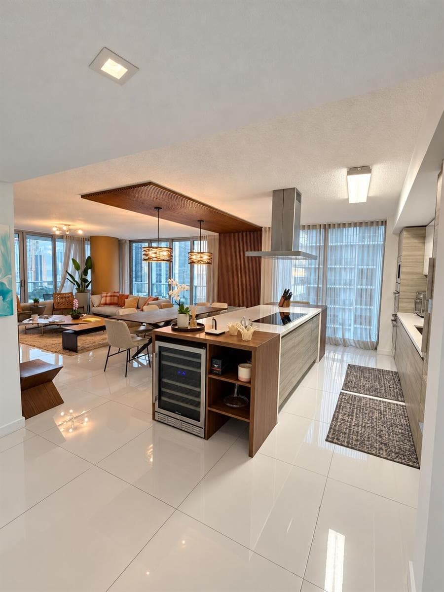 330 Sunny Isles Boulevard 5-2407 photo 3