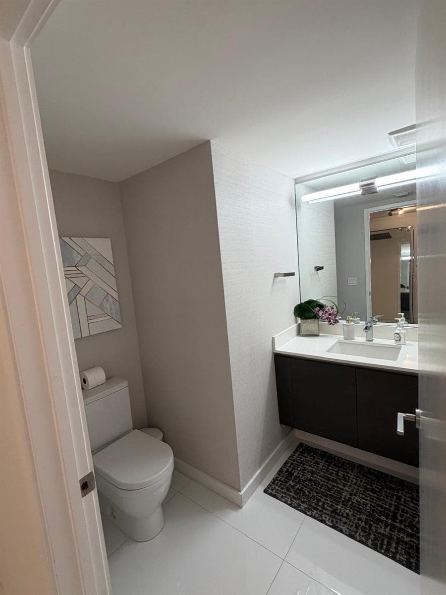 330 Sunny Isles Boulevard 5-2407 photo 14