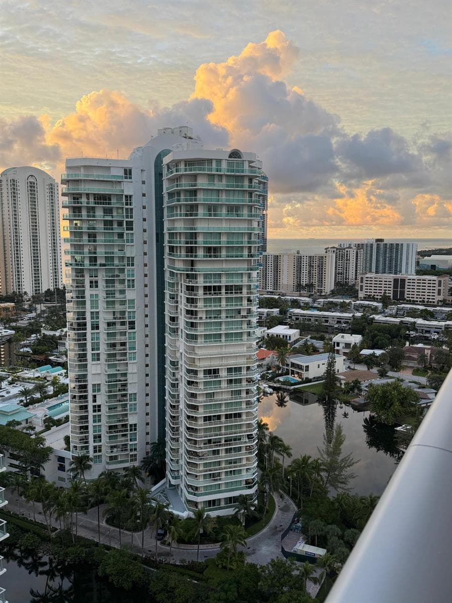 330 Sunny Isles Boulevard 5-2407 photo 18