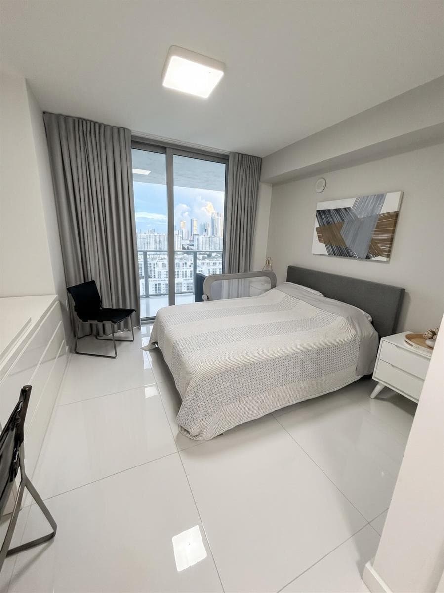 330 Sunny Isles Boulevard 5-2407 photo 11