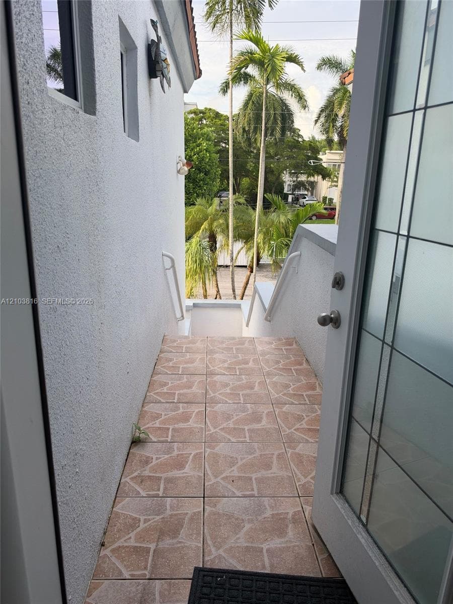 2408 NE 135th St 2408 photo 12