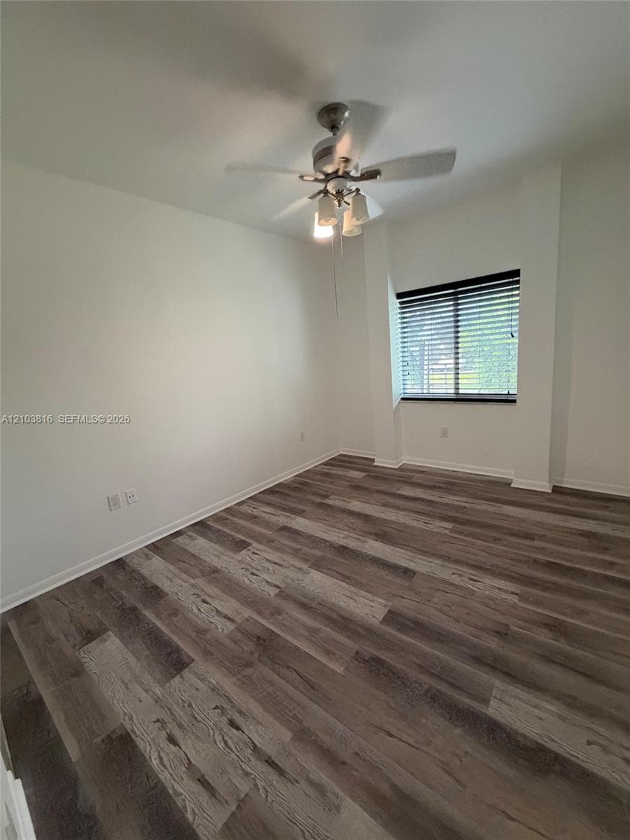 2408 NE 135th St 2408 photo 20