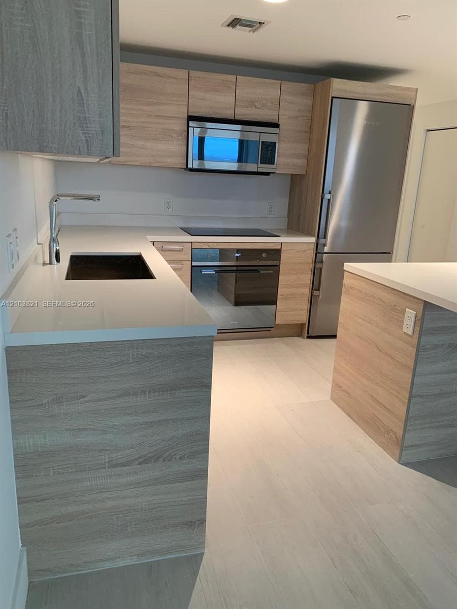 16385 Biscayne Blvd 2302 photo 5