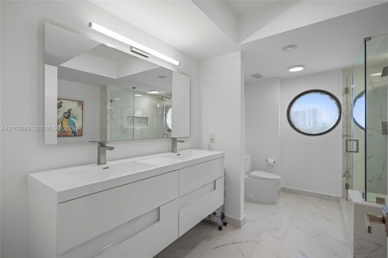 1000 W Island Blvd 504 photo 16