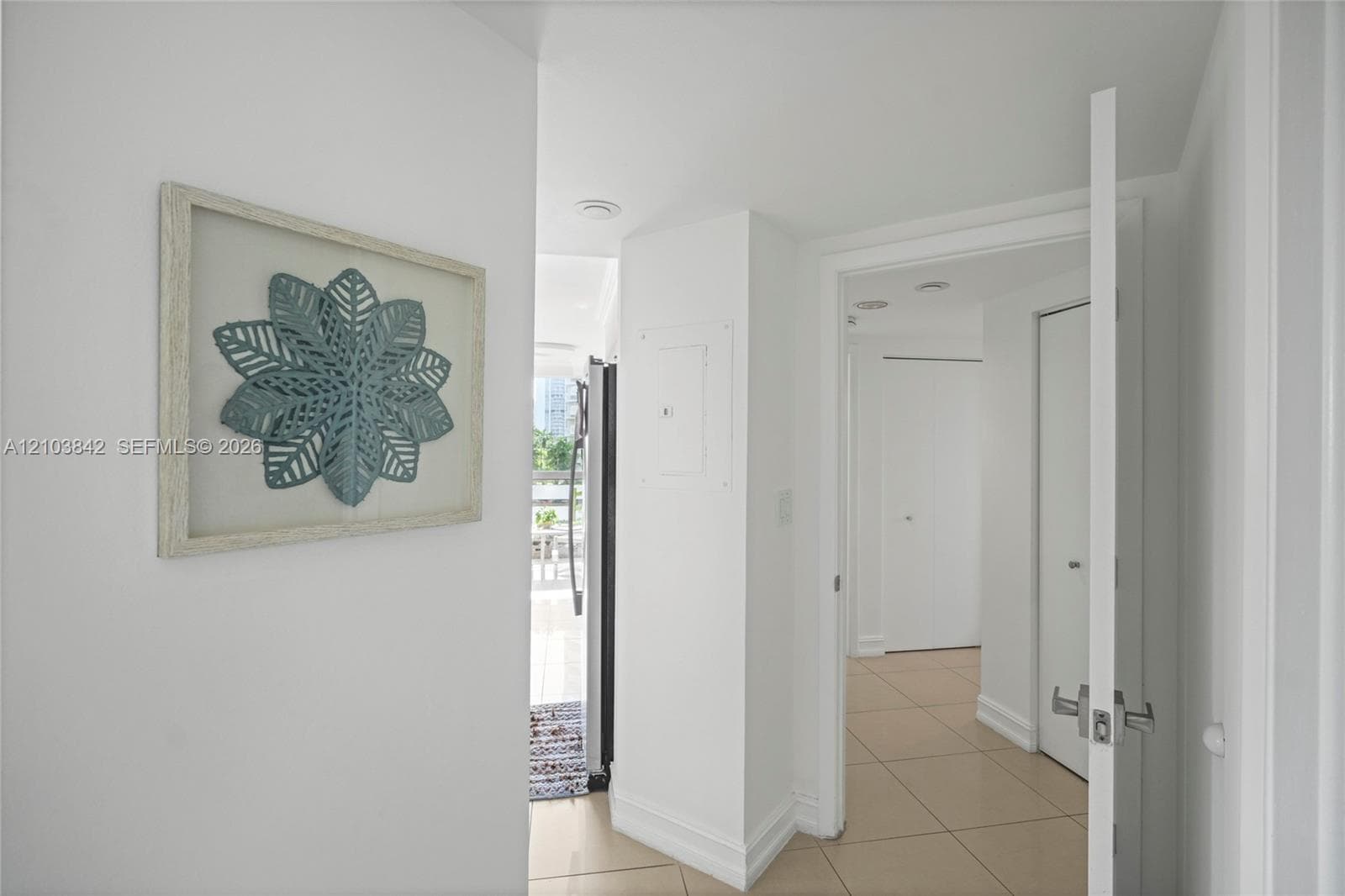 1000 W Island Blvd 504 photo 18