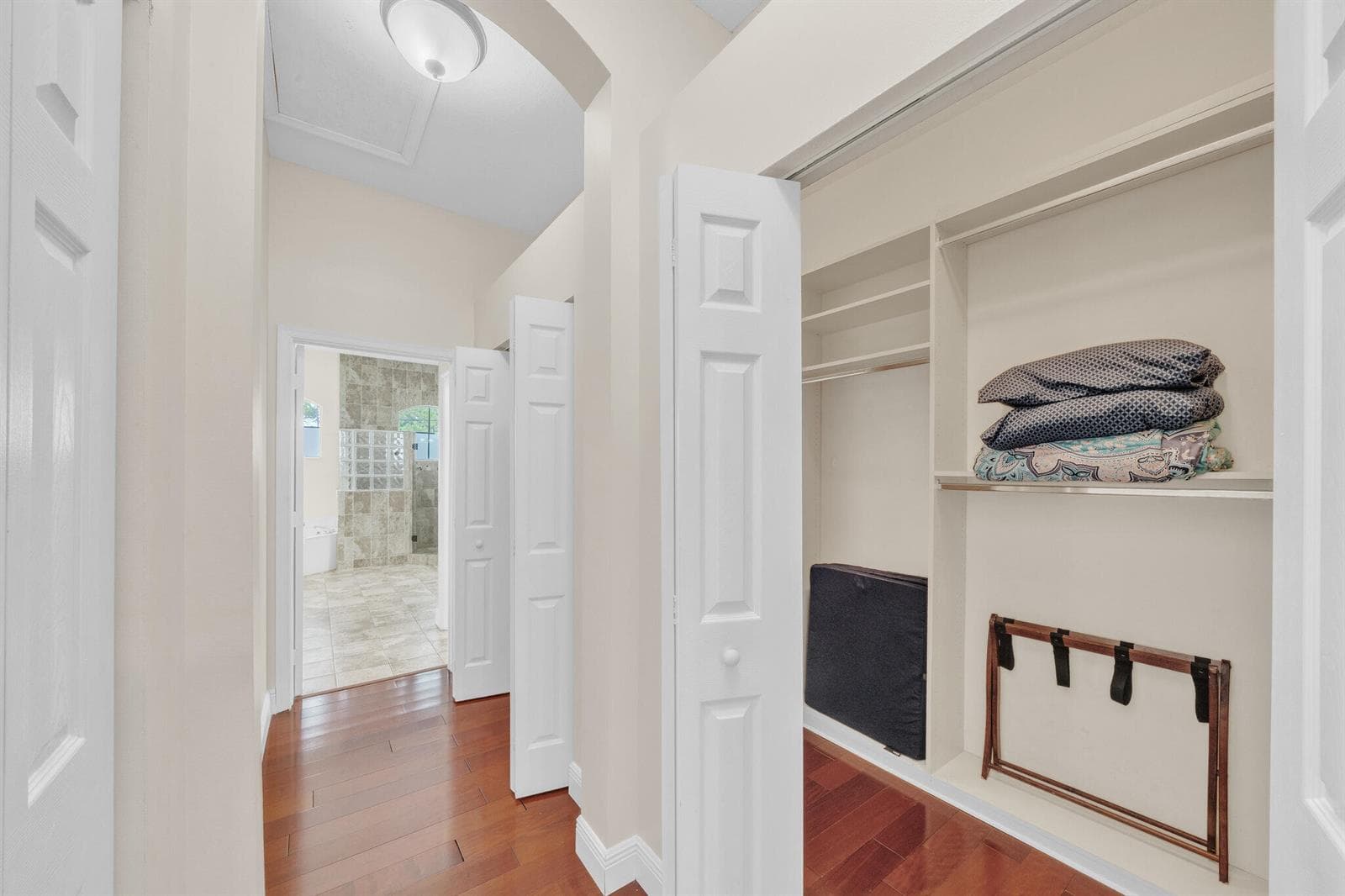 15250 Temple Boulevard photo 23