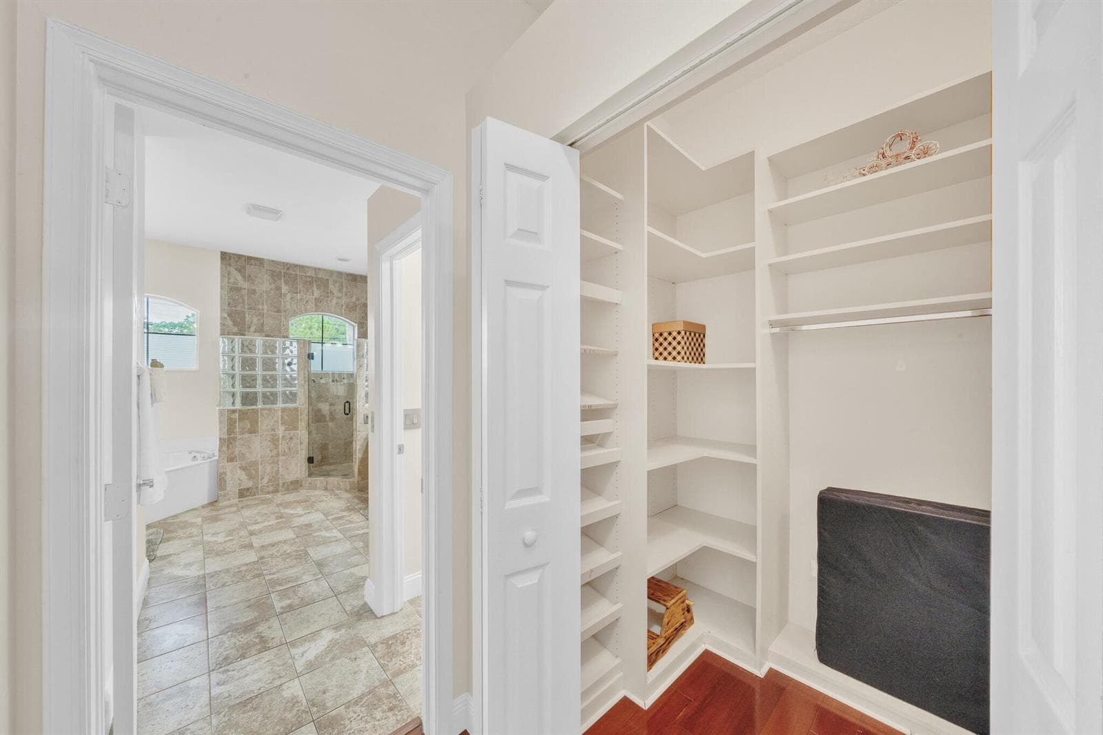 15250 Temple Boulevard photo 24