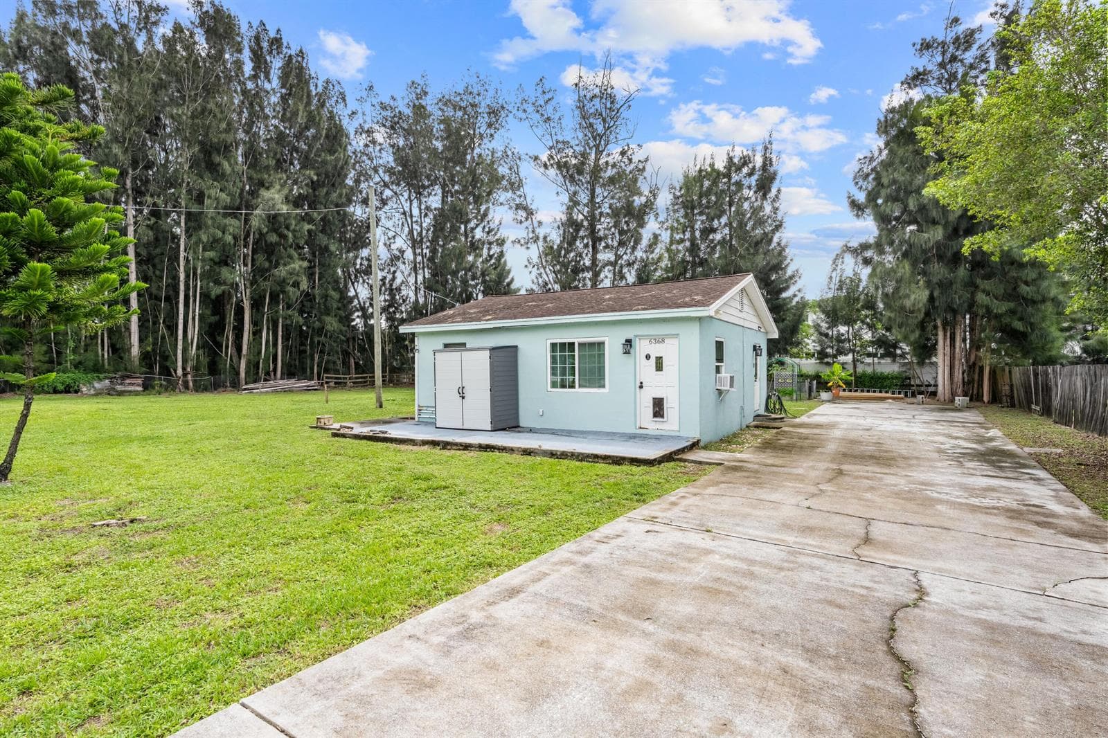 6368 Bishoff Road photo 2
