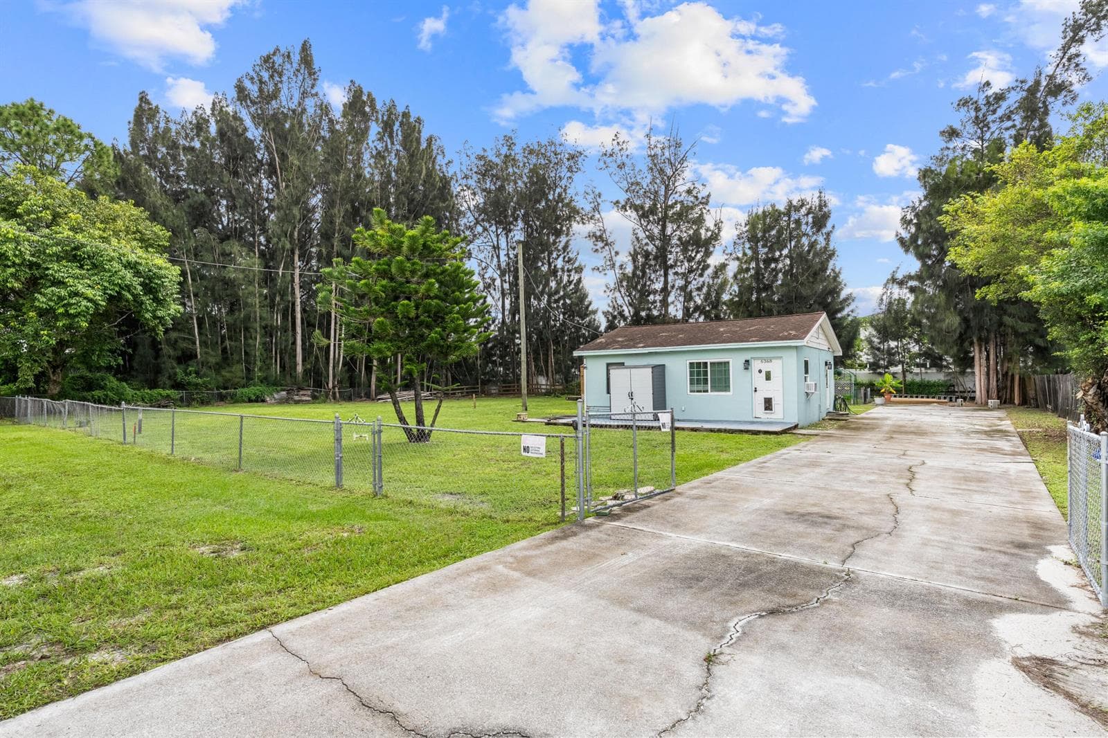 6368 Bishoff Road photo 1