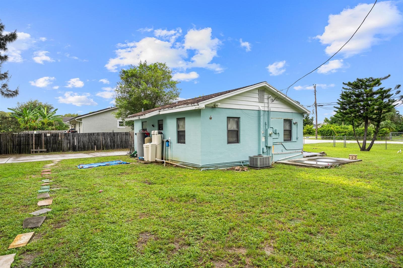 6368 Bishoff Road photo 4