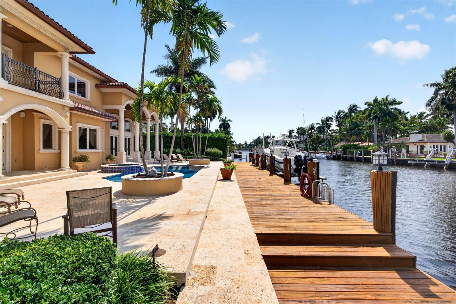 67 ROYAL PALM Drive photo 4