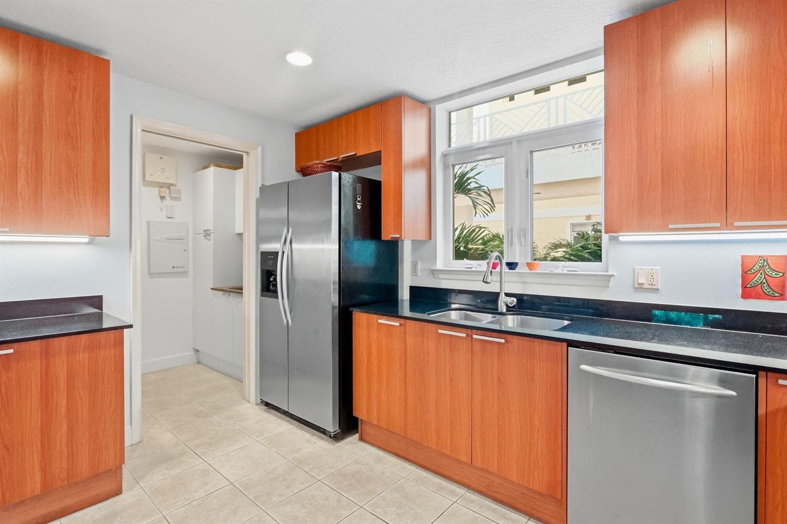 309 E OCEAN Avenue 202 photo 18