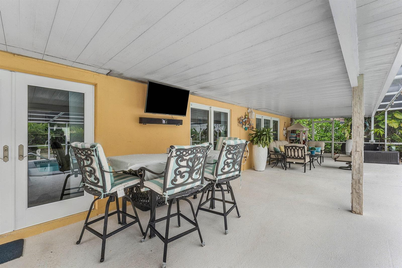949 Laurel Road photo 23