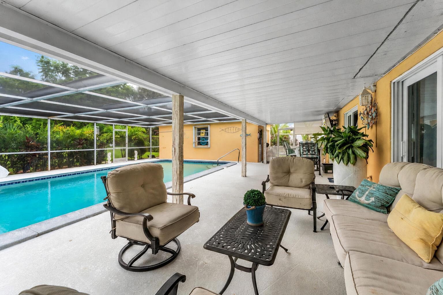 949 Laurel Road photo 24