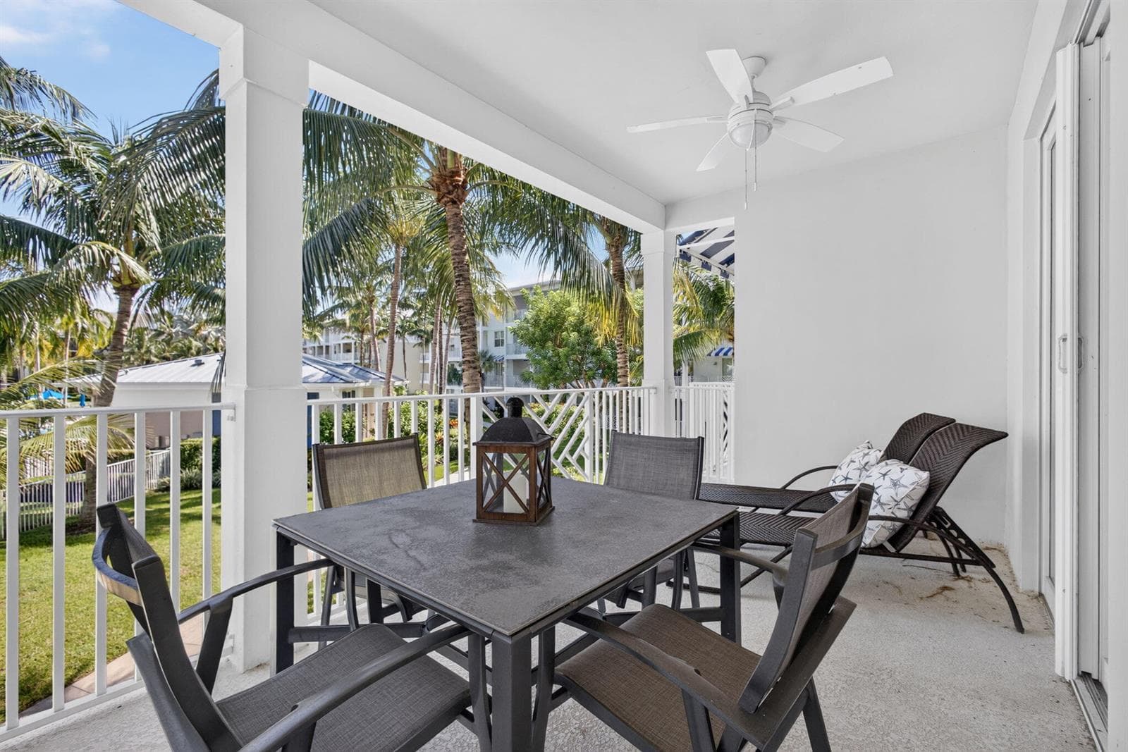 822 Bay Colony Drive S photo 19