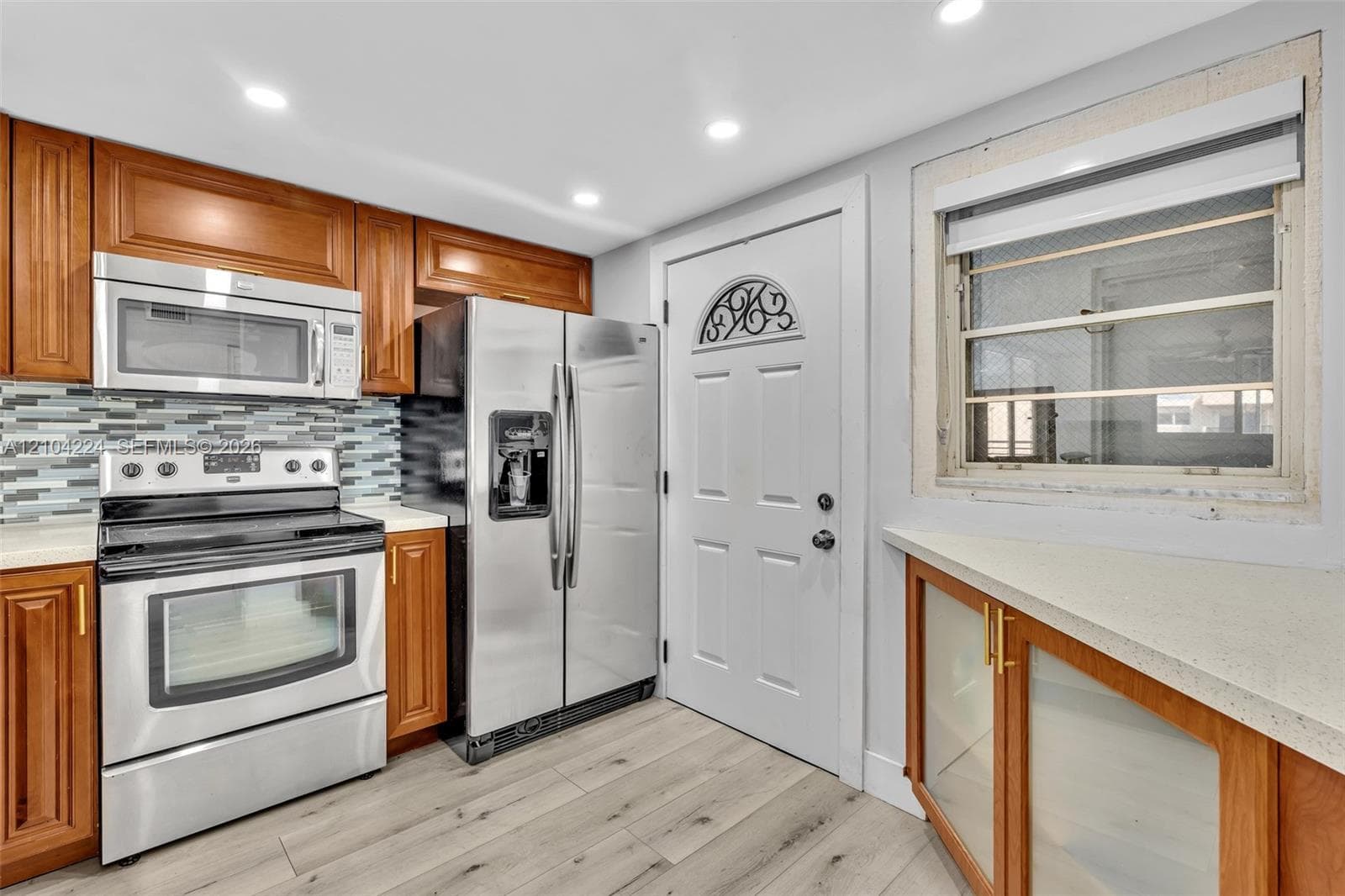 3849 NE 169th St 406 photo 5