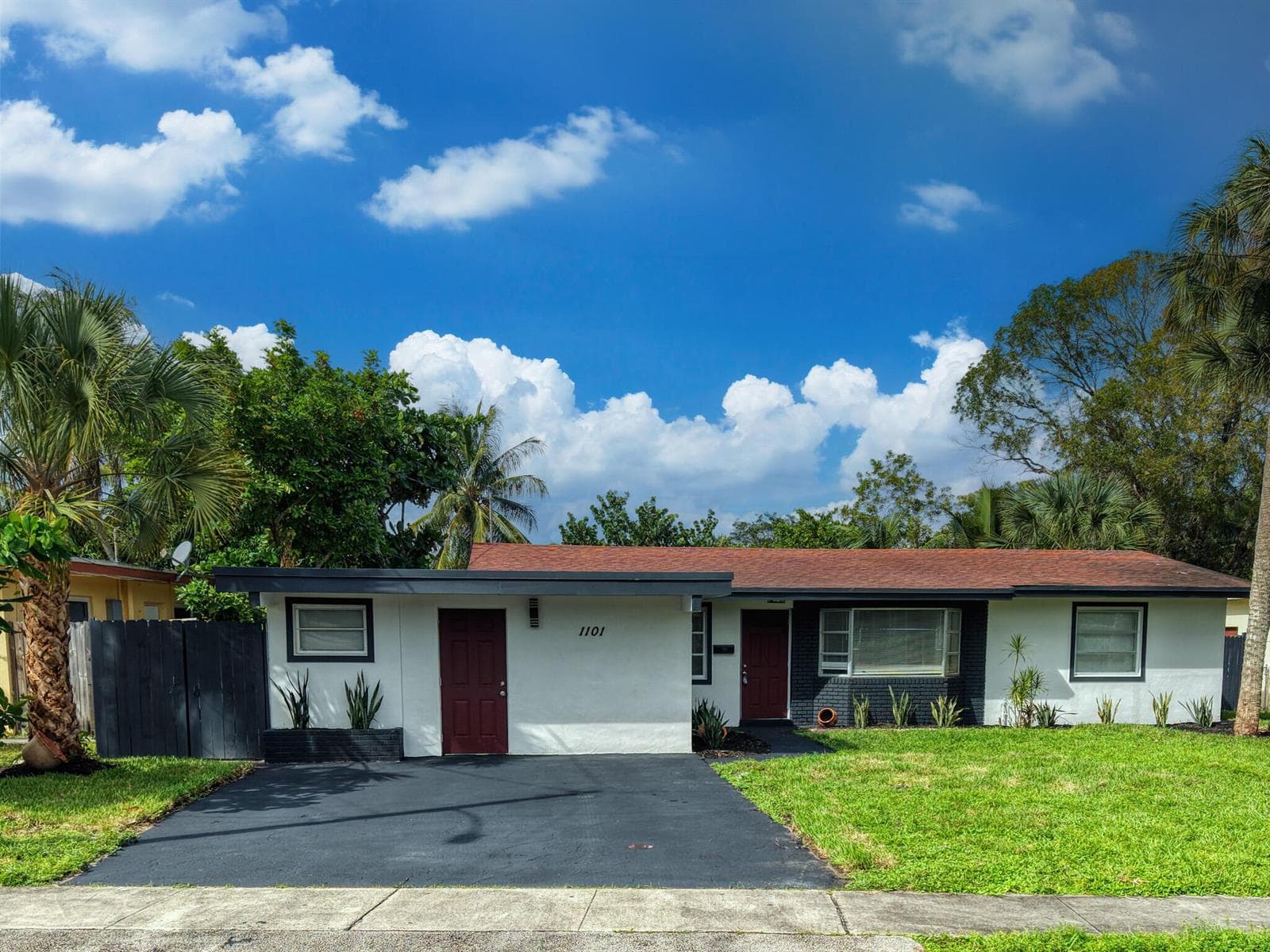 1101 NW 21ST Street photo 1